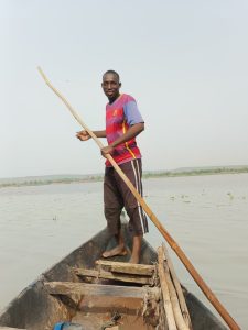 Les rives du Niger à Koulikoro : Entre pêche, lessive et extraction de sable